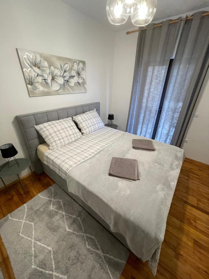 Apartman Ana Vrlika Zewnętrze zdjęcie